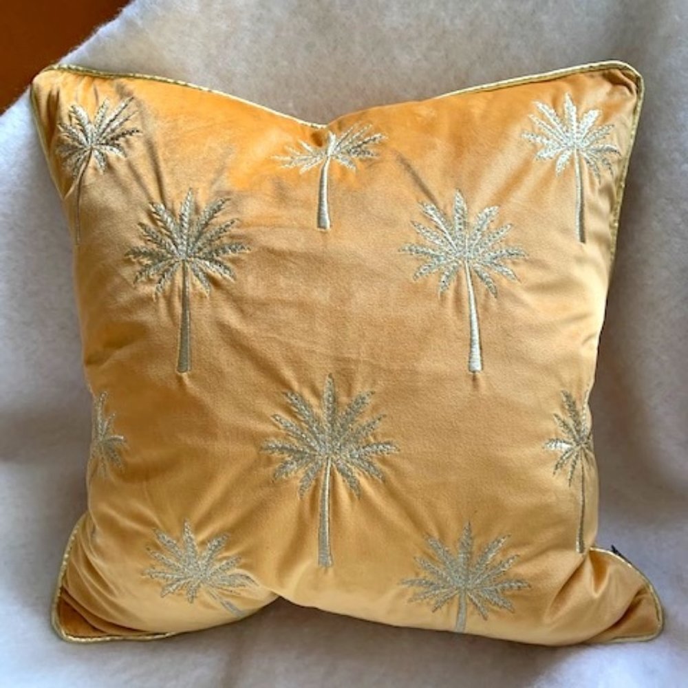 Home Decor- Throw Pillow